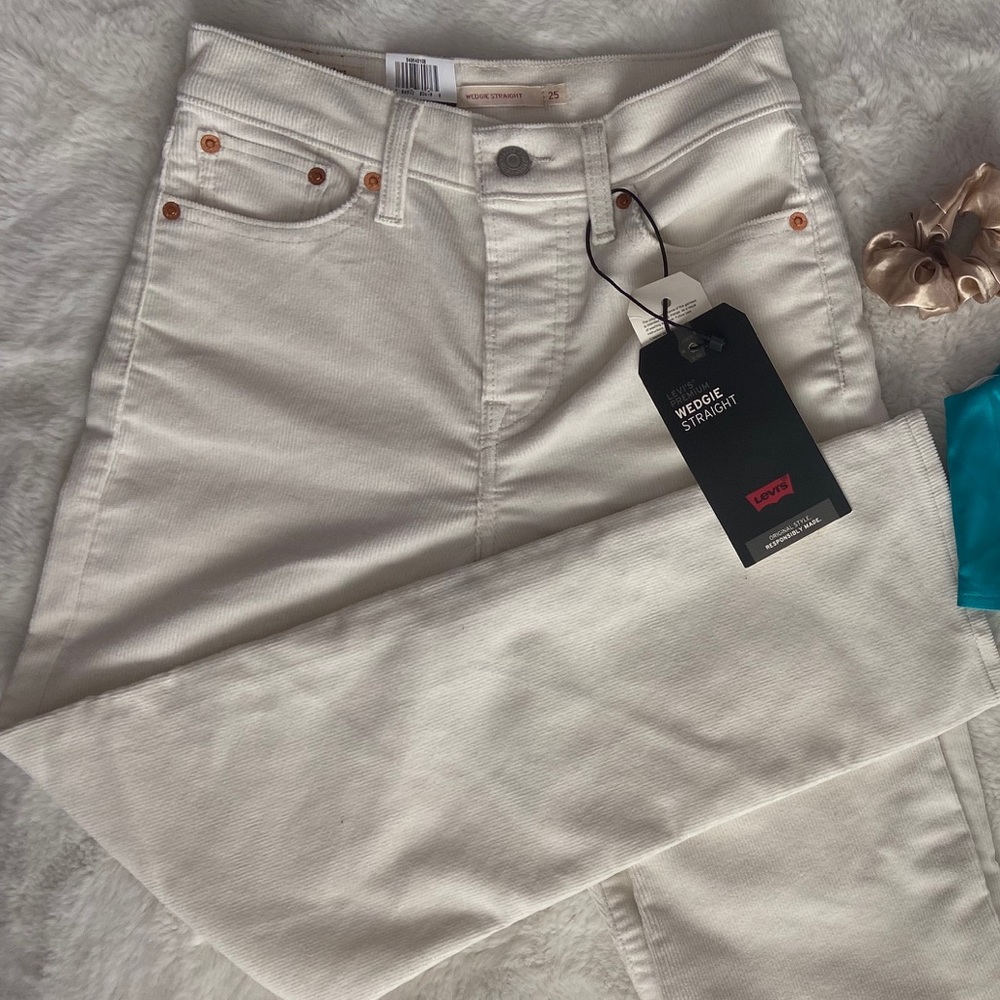 Levi’s corduroy Jean